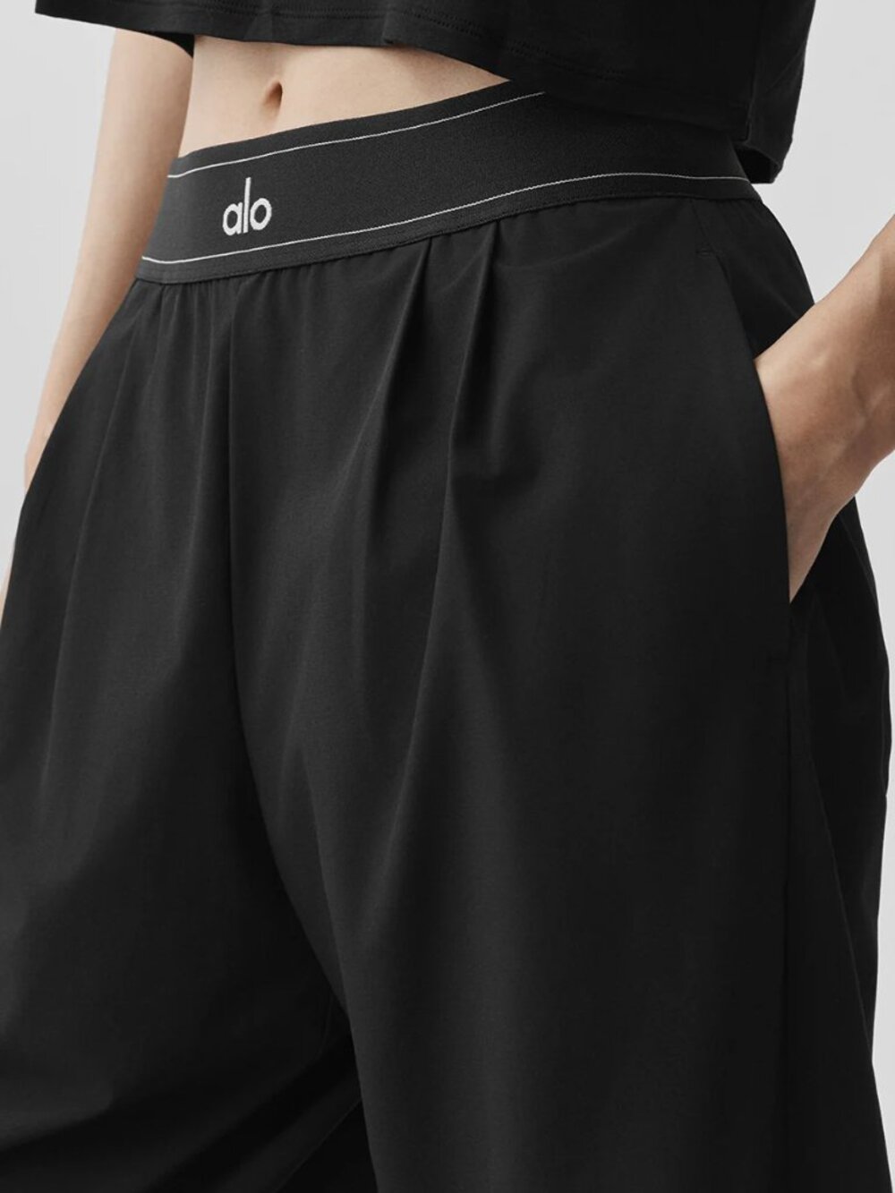 Black ALO Yoga 😁 High Waisted Wide Leg Pants (Regular) NWT | Office Casual Chic - Picture 7 of 10